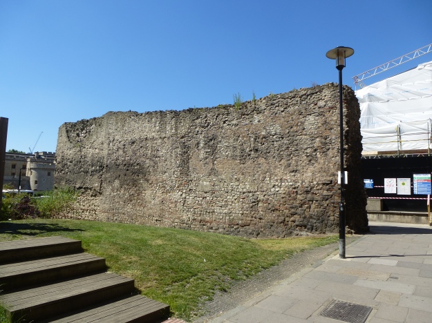 London's Roman Wall, Tower Hill